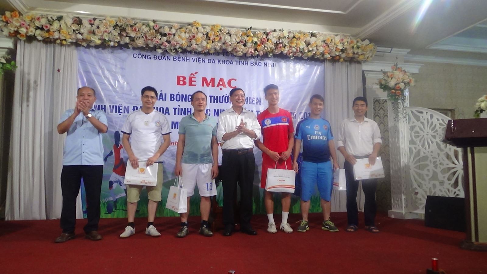 Bệnh viện đa khoa tỉnh Bắc Ninh tổ chức Giải bóng đá bệnh viện lần thứ II năm 2017 